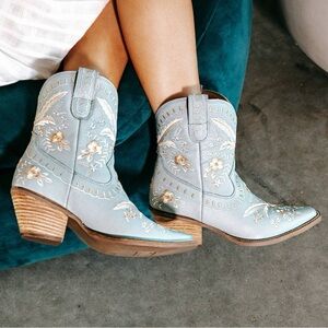 Dingo 1969 Primrose Leather Booties - Anthropology - Size 8